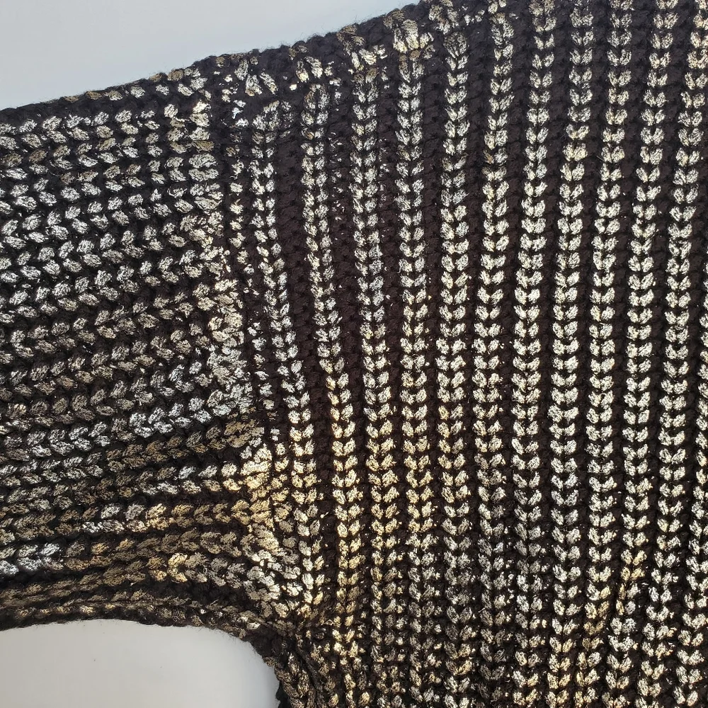 Crop Metallic Gold Black Cable Knit Sweater NWT Size L - Picture 7 of 16